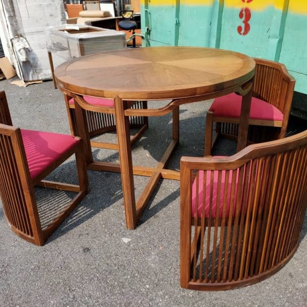 Lorenzo Walnut Table with netted 4 netted chairs