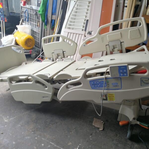 Hill Rom 6 crank electric hospital bed