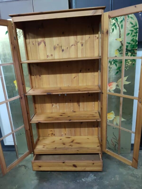 Pine wood bookshelf