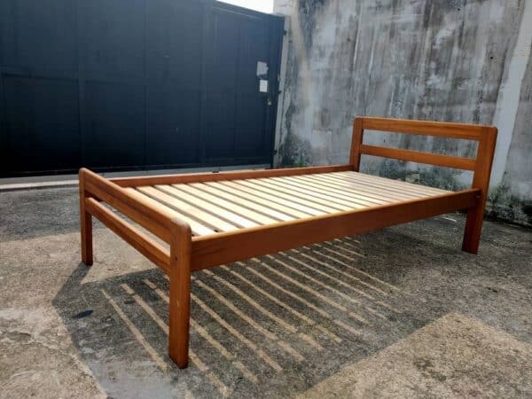 SECOND HAND SINGLE BED FRAME FROM SCANTEAK