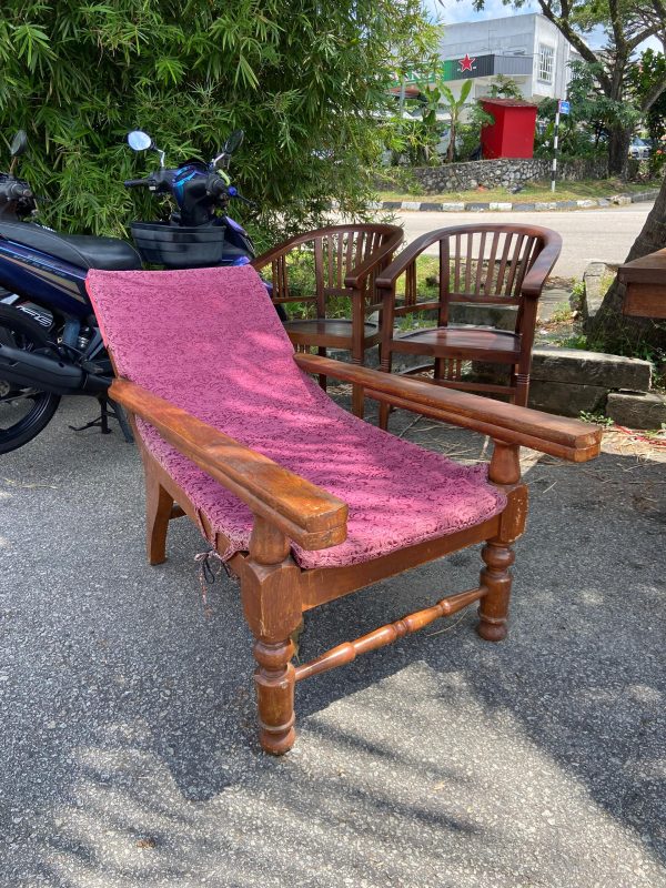 PLANTER CHAIR WITH CUSHION