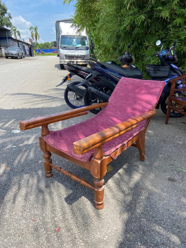 VINTAGE CHAIR WITH CUSHION
