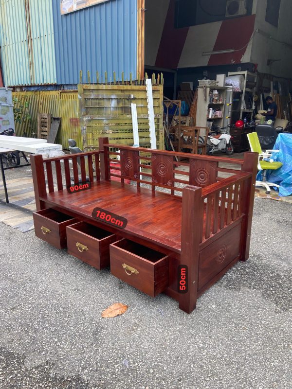 solid wood daybed with 3 drawers